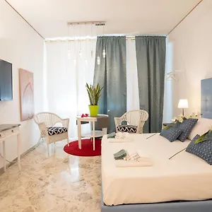 Cavour Centro _ Brand Life _ Pensjonat